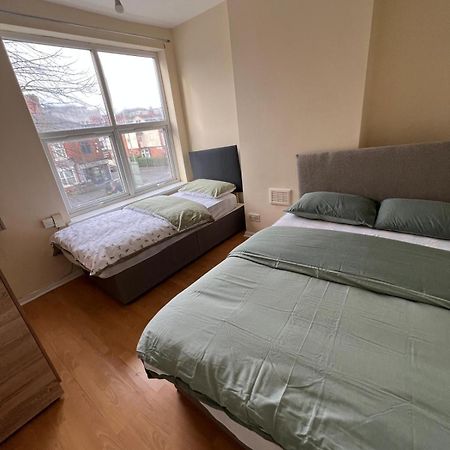 Вилла 210 Welford Road Лестер Экстерьер фото