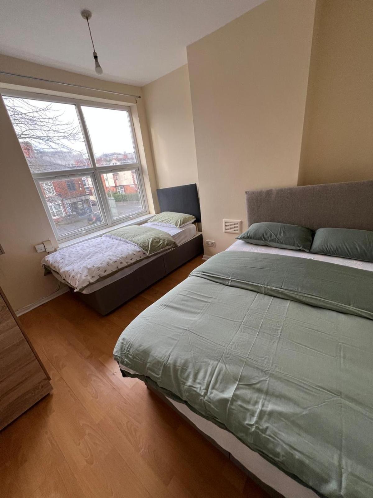 Вилла 210 Welford Road Лестер Экстерьер фото